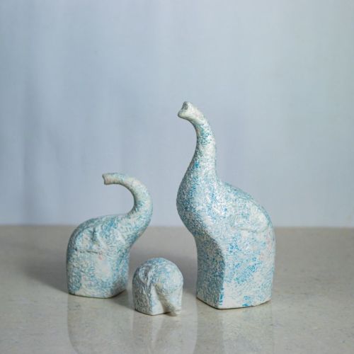 Blue Color Coated Ceramic Elephant Family Showpiece, For Home, Hotel, Packaging Type : Carton Box