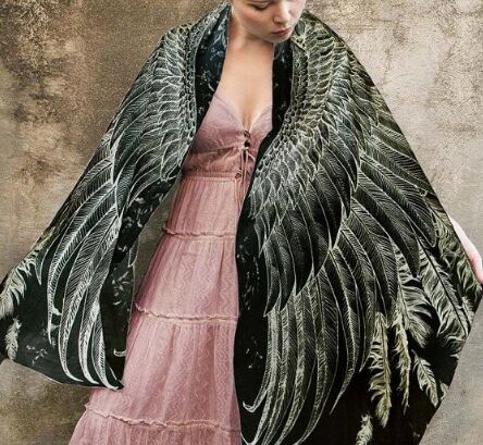 CASHMERE WINGED SHAWL, Packaging Type : Owl