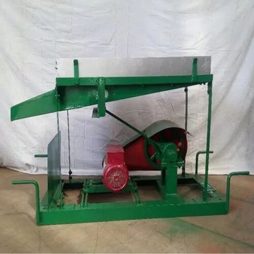 Bhide Sons Horizontal Vibrating Sieving Machine, Capacity : 50 Tons/Hour