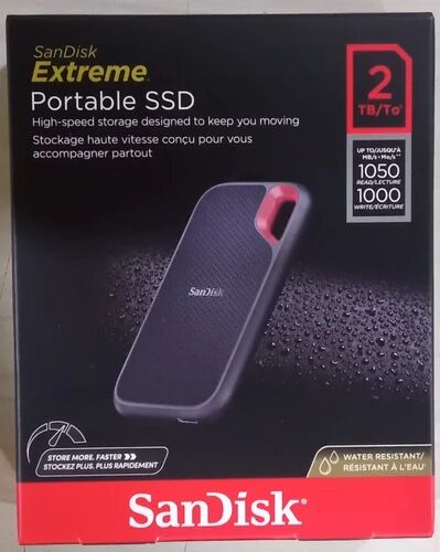 Plastic Sandisk SSD