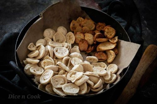 Black Gram Fried Fryums, For Human Consumption, Color : Reddish, Brownish