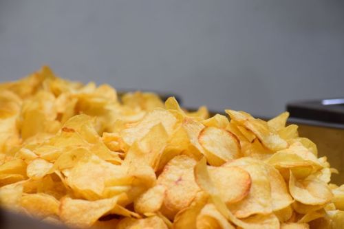 Reddish Tapioca Chips, For Human Consumption, Certification : FDA Certified