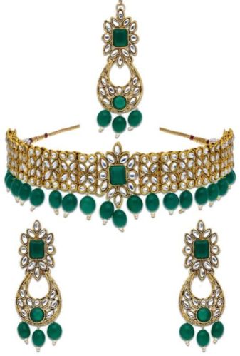 CNB29903 Gold Finish Kundan Choker Necklace Set