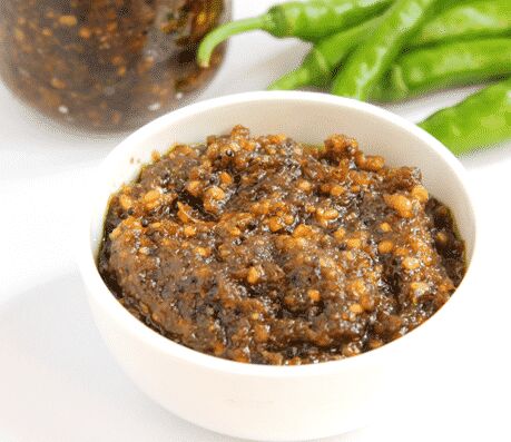 Green Chilli Pickle, Taste : Spicy, Packaging Type : 250Gm For Home, Hotel