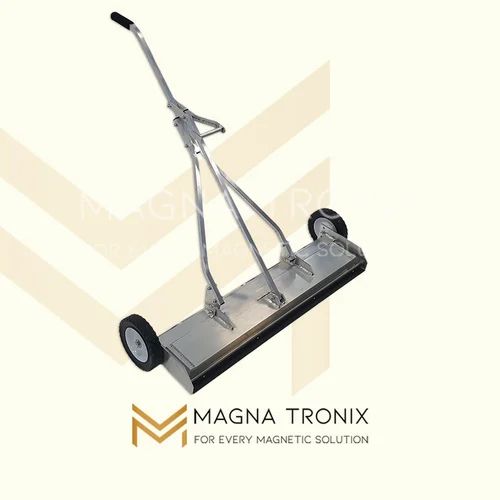 Magnetic Sweeper With Wheels