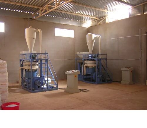 Roto Moulding Pulverizer, Capacity : 100 Kg/HR 120 Kg/HR