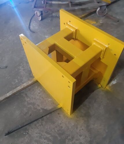 UST Enterprises Robot Pedestal Crane, Color : Yellow