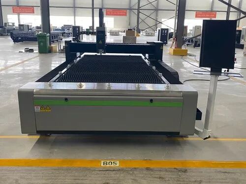 Fiber Laser Cutting Machine, Voltage : 380v 