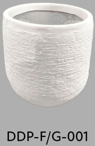 Polished Fiberglass Planter, For Outdoor Use, Indoor Use, Decoration, Specialities : Waterproof, Termite Proof