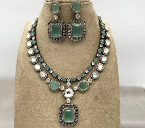 Polished Bead Choker Necklace Set, Style : Antique