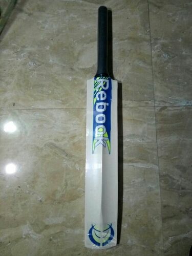 Cricket bat