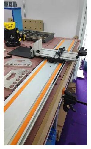 Red Wood Semi Automatic Manual Panel Saw, For Industrial