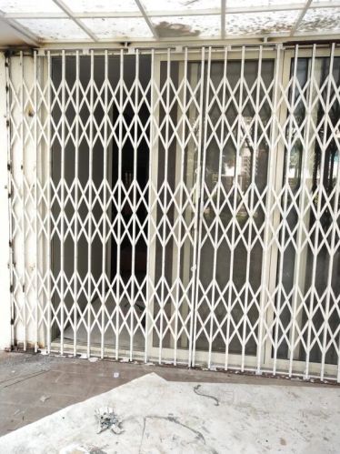 Manual Mild Steel Collapsible Gates