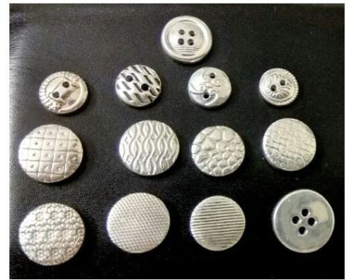 4-6 Gm Plastic Suit Button, Packaging Type : Packet