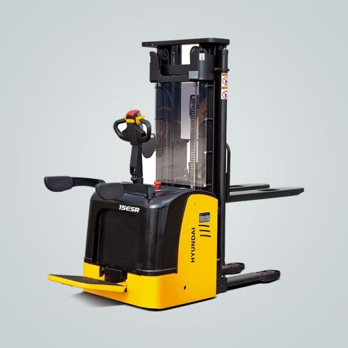 35 40 40 50 L 7a Electric Stacker