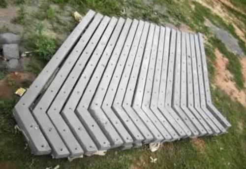 Polished RCC Fencing Poles, Color : Grey, White