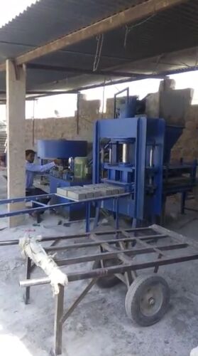 Hydraulic Brick Making Machine, Capacity : 1000 Brick/Hour