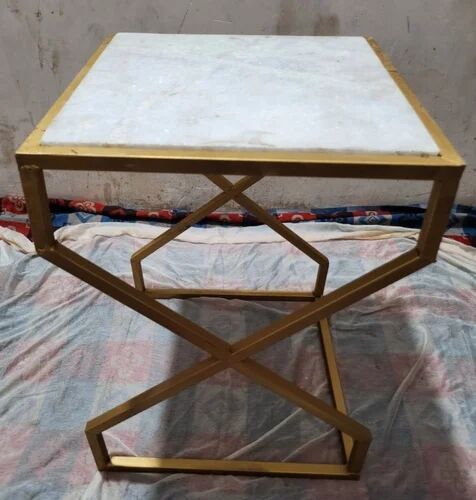 Brass Iron Center Table, For Restaurant