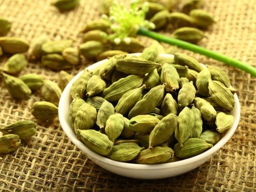 Raw Common Green Cardamom, Grade Standard : Food Grade