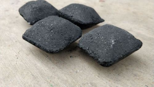Sun Dried Natural Coconut Shell Charcoal Briquettes, For BBQ, Grade : Non Food