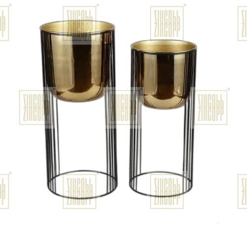 Iron Power Coated Decorative Pots Planters, For Outdoor Use, Indoor Use, Decoration, Capacity : 10-20 Ltr
