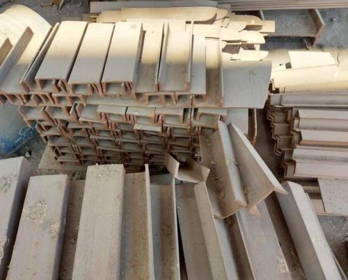 Black Heavy Metal Sheet Scraps, For Manufacturing Unit, Feature : Excellent Quality