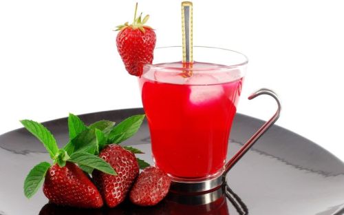 Breezily Strawberry Flavour Soft Drink, Feature : Healthy