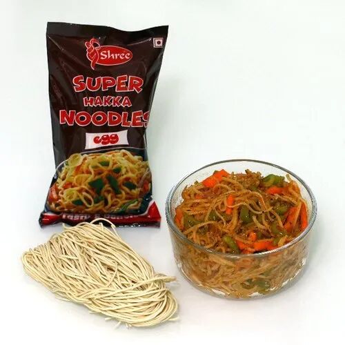 Egg Hakka Noodles, Packaging Size : 200 Gms