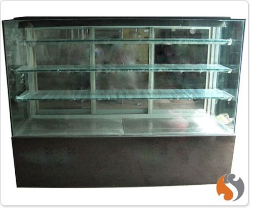 Straight Glass Display Counter