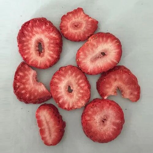 Dried Strawberries, Packaging Type : Packet