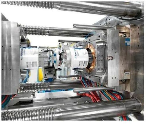 Nebula Robotics Injection Moulding Robot