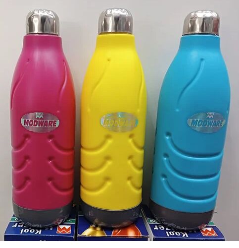 Plastic Insulated Bottle, For Drinking Water, Capacity : 900 Ml