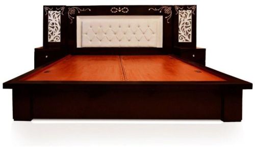 Square Polished Designer Wooden Double Bed, For Home Use, Feature : High Strength, Quality Tested