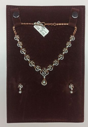 Polished Vrns003 Necklace Set