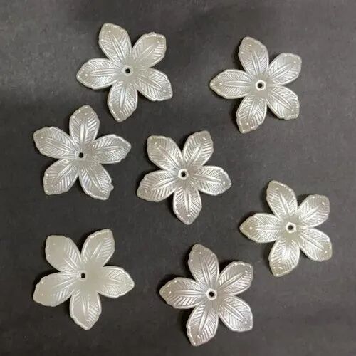 White Acrylic Flower Bead, Packaging Type : Packet