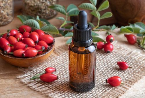 Rosehip Seed Oil, Feature : Averts Skin Cancer, Stretch Marks