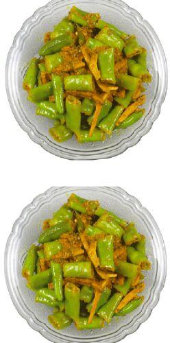 Oil Free Ginger Chilli Pickle, Taste : Spicy