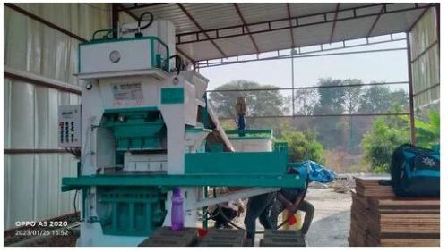 Achieve Hydraulics Automatic Concrete Brick Making Machine