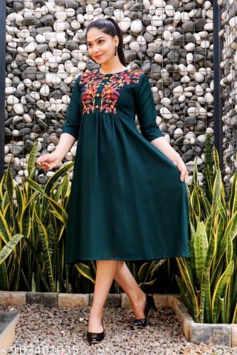 Ladies Green Rayon Frock Style Kurti, Occasion : Casual Wear