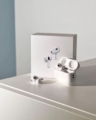 バナナさま　Apple airPods Pro 2nd generation Apple AirPods Pro (2nd generation) with Active Noise