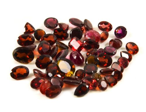 Polished Garnet Gemstone, For Jewellery, Size : Standard