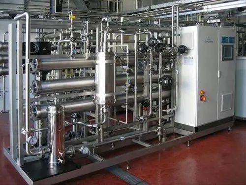 Silver 220V Electric Packaged Drinking Water Plant, Automatic Grade : Semi Automatic