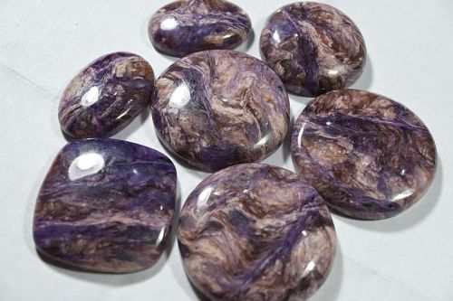 Purple Natural Russian Charoite Gemstone, For Jewellery, Feature : Colorful Pattern, Fadeless, Shiny Looks