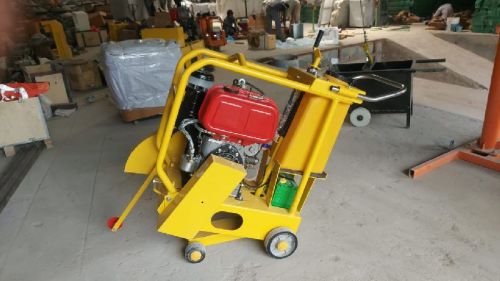 Semi Automatic 4hp 120kg Honda Engine Concrete Cutter Q500a