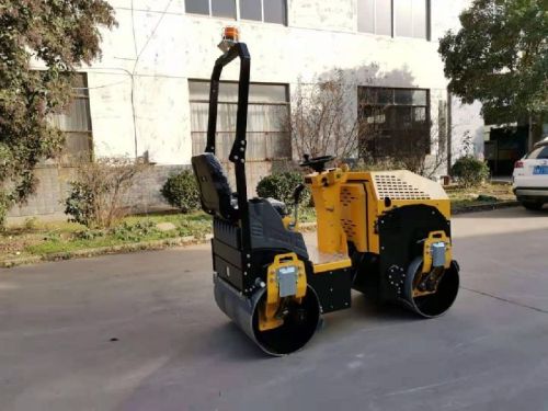 Yellow Ride On Roller Yh1200 5 Ton, For Soil Compaction, Fuel Type : Diesel