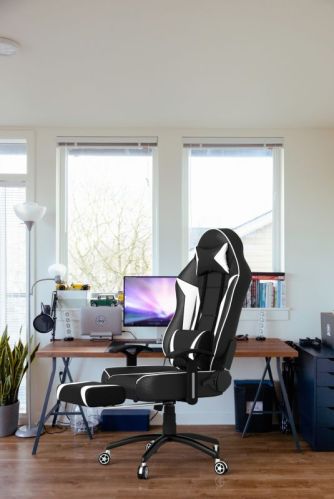 Modern 4 Gaming Chair With Footrest