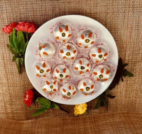 Soft Saini Sweets Kaju Kesar Laddu, Color : White