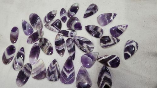 Aart-in-stones Chevron Amethyst Gemstone Cabochons, Shape : Mix