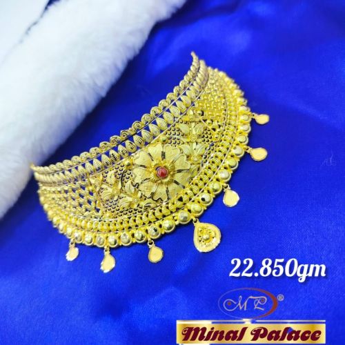 Minal Palace Polished Golden Choker Necklace, Packaging Type : Velvet Box
