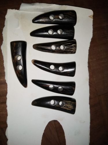 Plain Buffalo Horn Toggles, Feature : Light Weight